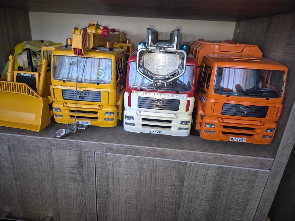 Grote Bruder speelgoed vrachtwagens (3 stuks), Kinderen en Baby's, Speelgoed | Speelgoedvoertuigen, Ophalen of Verzenden, Gebruikt