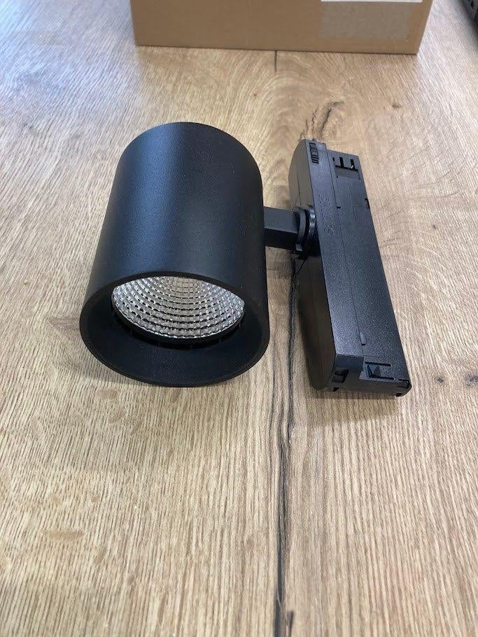 3x NIEUWE zwarte Internova Philips spots voor railspots, Ophalen of Verzenden, Nieuw, Metaal of Aluminium, Plafondspot of Wandspot