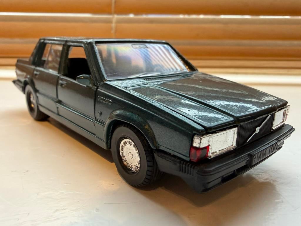 Corgi Volvo 760 turbo jaren 80, Ophalen of Verzenden, Zo goed als nieuw, Auto, Corgi