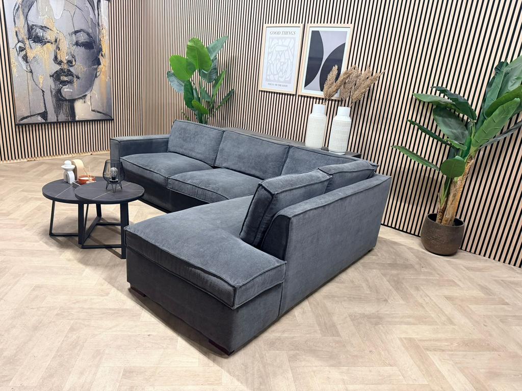 ZGAN WOOOD Ribstof Hoekbank - Antraciet - 284 x 195, Huis en Inrichting, Banken | Bankstellen, 250 tot 300 cm, Woood ribstof hoekbank thomas modern antraciet