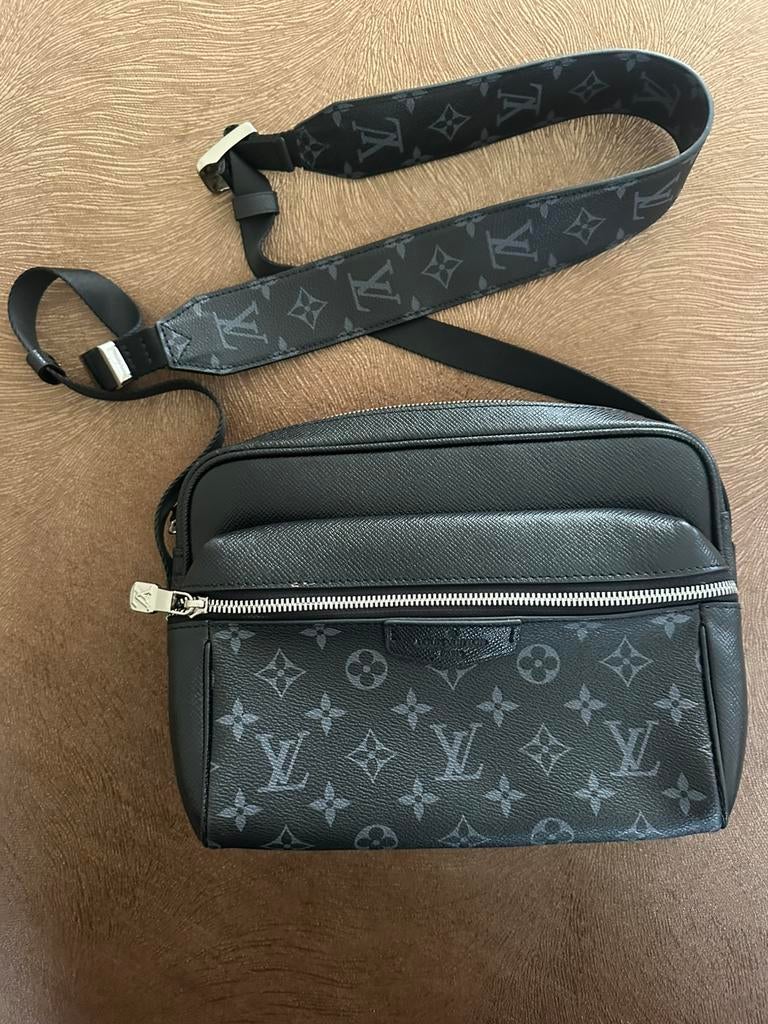 Mooie nieuwe schoudertas voor heren, Sieraden, Tassen en Uiterlijk, Tassen | Schoudertassen, Overige merken, Zwart, Nieuw, Ophalen of Verzenden