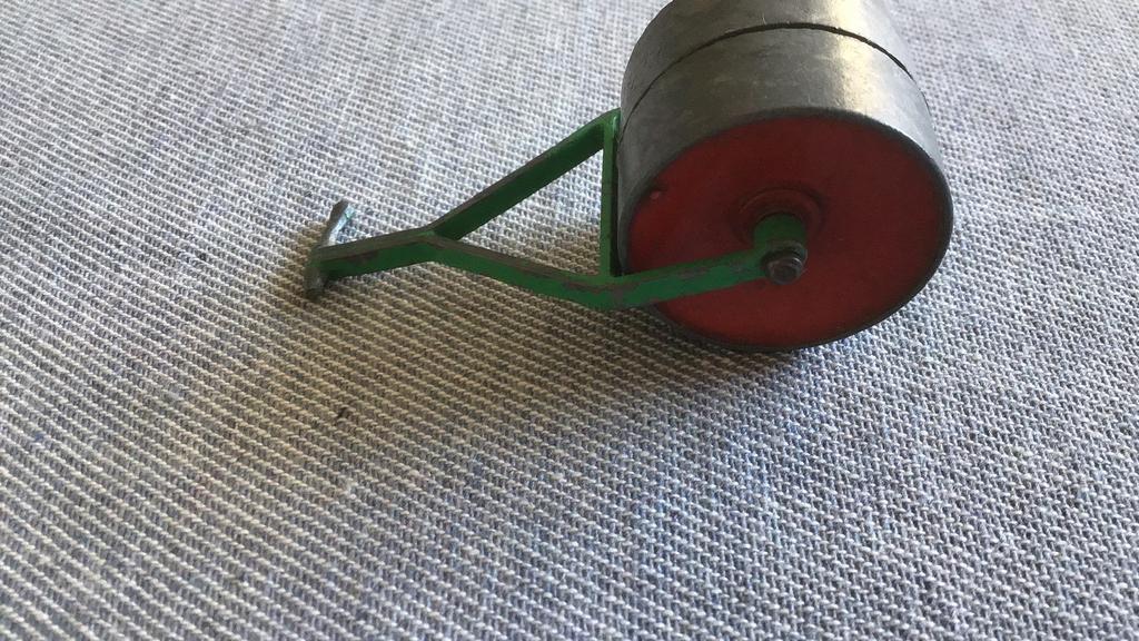 DINKY TOYS GARDEN ROLLER ONMISBAAR VOOR DE “DINKY 🪴 TUIN 😅, Ophalen of Verzenden, Gebruikt, Overige typen, Dinky Toys