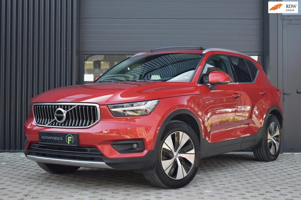 Volvo XC40 1.5 T4 Recharge Inscription Luxe | PANO | H/K | T, Bedrijf, Hybride Elektrisch/Benzine, 3 cilinders, SUV of Terreinwagen