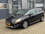 Volvo V60 1.6 T3 Momentum, Voorwielaandrijving, Gebruikt, Zwart, 4 cilinders