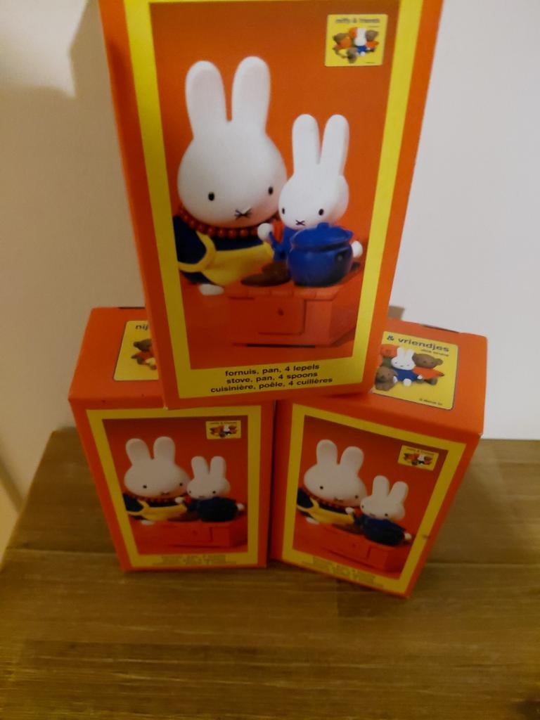 Het fornuis, voor het huis van Nijntje.NIEUW, Ophalen of Verzenden, Nieuw, Poppenhuis