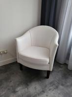 2 witte leren stoeltjes, Ophalen