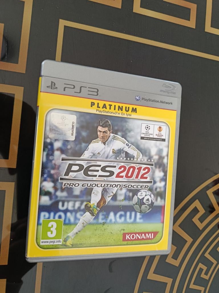 PES 2012 Pro Evolution Soccer PS3 Platinum Edition, Ophalen, 2 spelers, Zo goed als nieuw, Eén computer