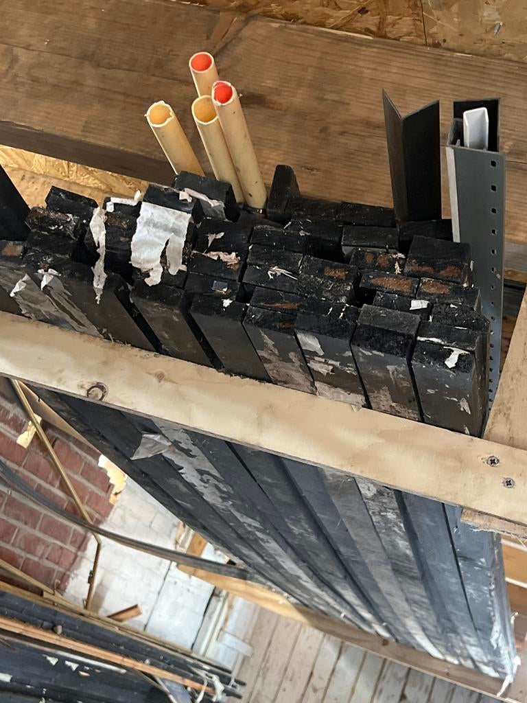 Zwarte houten planken, Doe-het-zelf en Verbouw, Hout en Planken, Ophalen, Gebruikt, 25 tot 50 mm, Plank