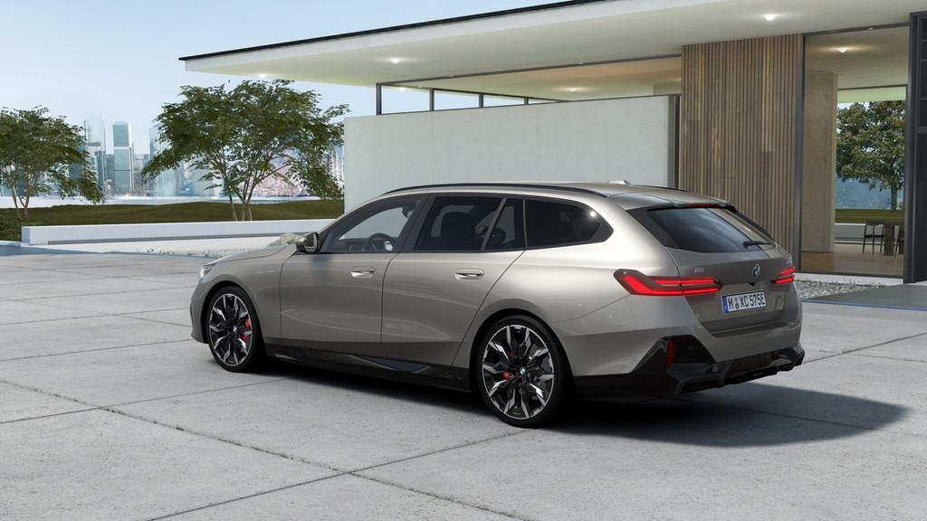 BMW i5 xDrive40 High Executive M Sport / Panoramadak / Bower, Auto's, BMW, Automaat, Zwart, 2245 kg, Sedan