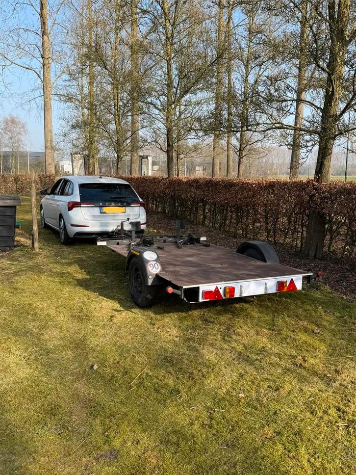 Motoraanhanger geremd - 2 motoren en fietsen, Motoren, Accessoires | Koffers en Tassen, Ophalen