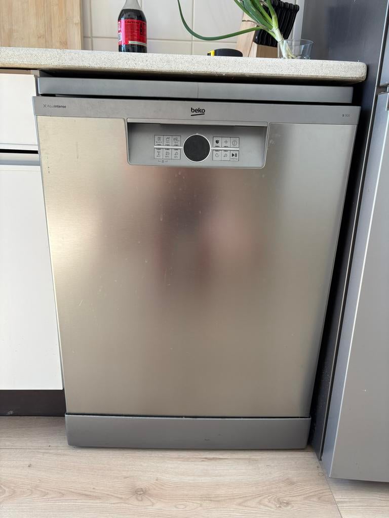 Beko vaatwasser, Witgoed en Apparatuur, Vaatwasmachines, Ophalen, Zo goed als nieuw