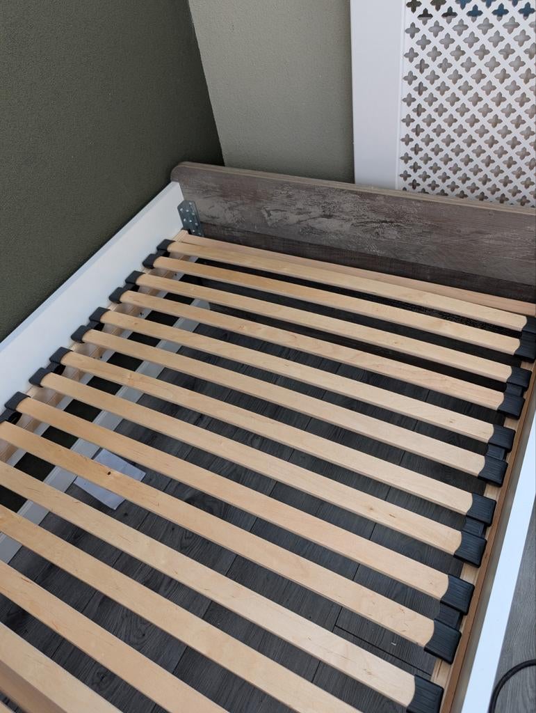 Mooie bed, Ophalen, 90 cm, Eenpersoons, Wit