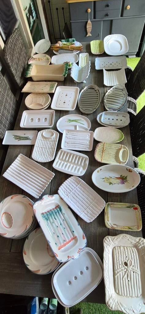 Aspergeschalen in een partij.  30 stuks sommige met.borden., Ophalen, Glas, Overige stijlen