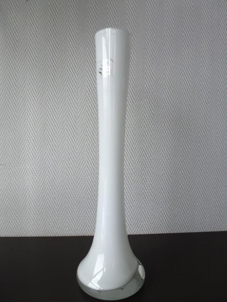 Glazen vaas van SIA handgemaakt met mooie bodem, Wit, Ophalen of Verzenden, Minder dan 50 cm, Glas