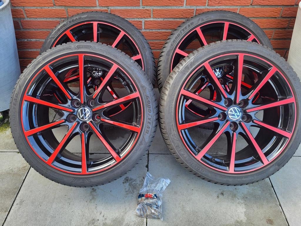 Volkswagen Golf 8 velgen 225/40/18 inch met all season bande, 18 inch, Gebruikt, Banden en Velgen, Ophalen of Verzenden