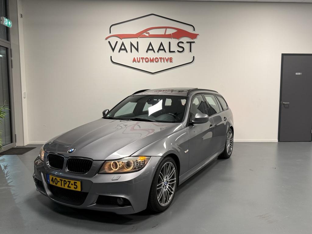 BMW 3 Serie Touring 318i M-sport / Pano/ Trekhaak/ Alcantara, Euro 5, 136 pk, 4 cilinders, Parkeersensor