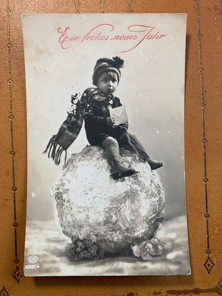 1924 Ein frohes neues Jahr - jongetje, sneeuwbal, klaver 4, Verzamelen, Ophalen of Verzenden, 1920 tot 1940, Gelopen, Feest(dag)