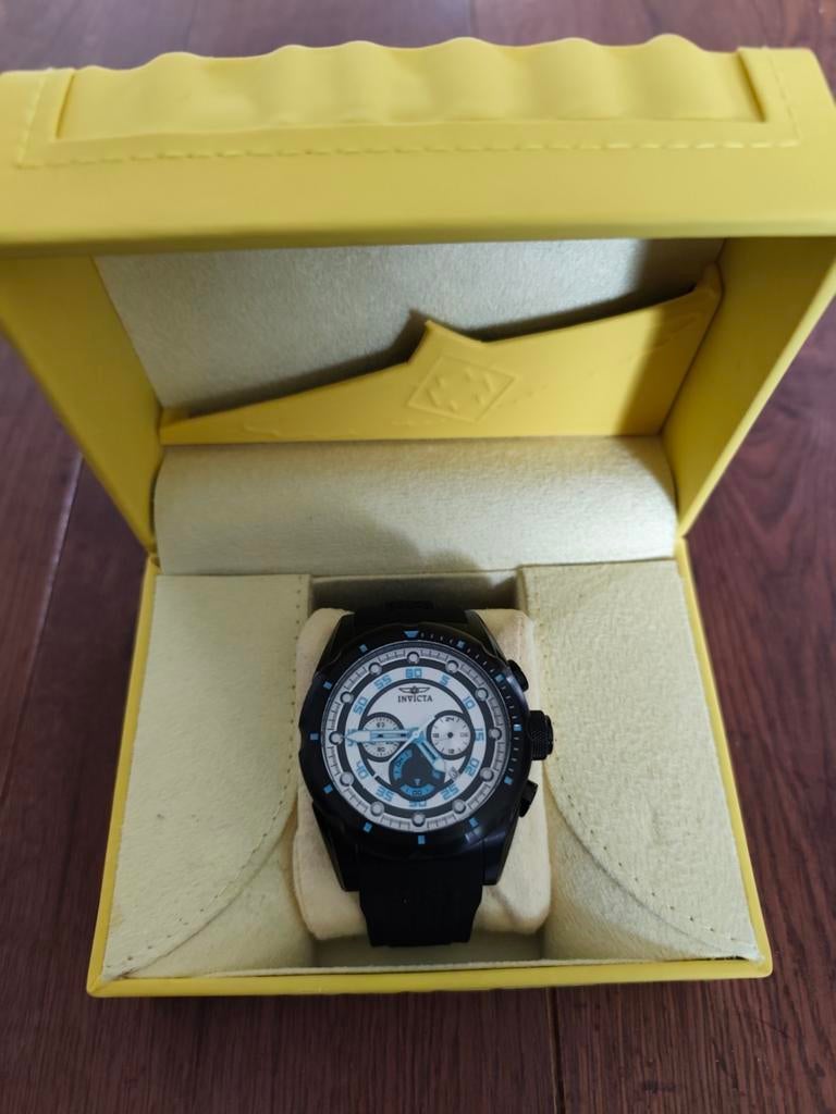 Invicta Herenhorloge - Zwart met Blauwe Details, Overige merken, Overige materialen, Polshorloge, Kunststof