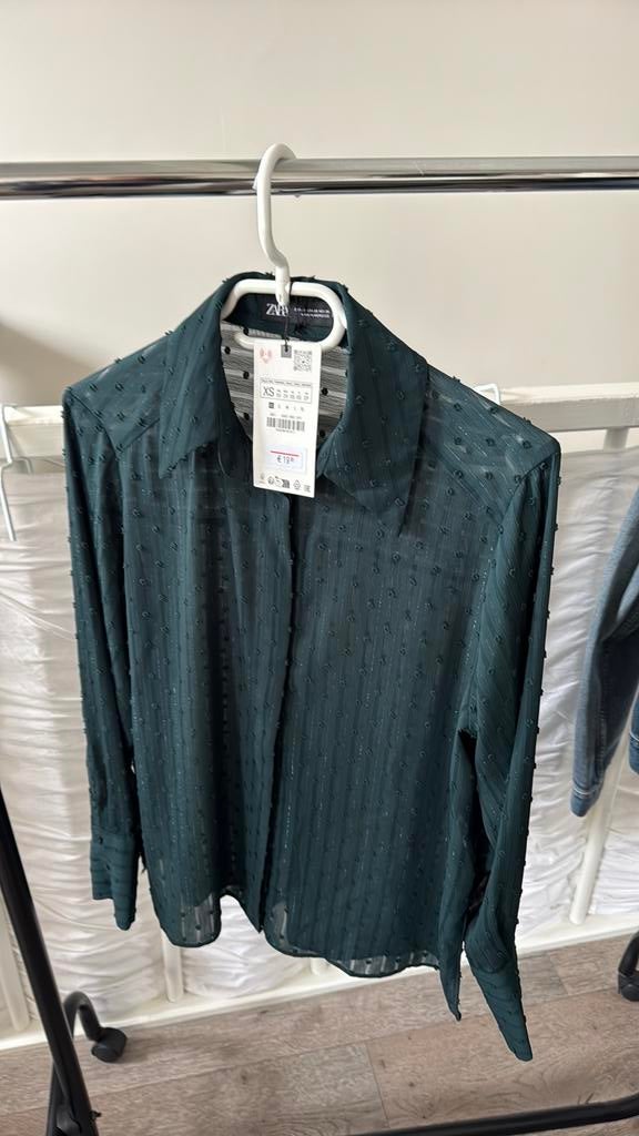 Mooie nieuwe Zara blouse, Kleding | Dames, Blouses en Tunieken, Ophalen, Nieuw, Maat 34 (XS) of kleiner, Groen
