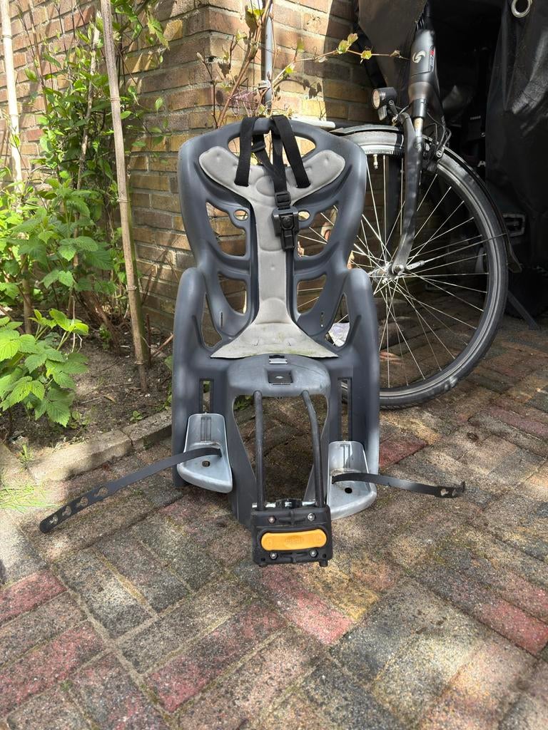 Fietsstoeltje, Fietsen en Brommers, Ophalen, Gebruikt, Achterzitje, Voetsteuntjes