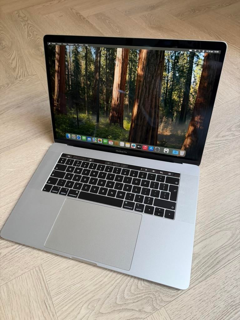 MacBook Pro 15.4 inch 16Gb 2.3 GHz 8 core i9, Computers en Software, Apple Macbooks, 2 tot 3 Ghz, 512 GB, Zo goed als nieuw, 16 GB