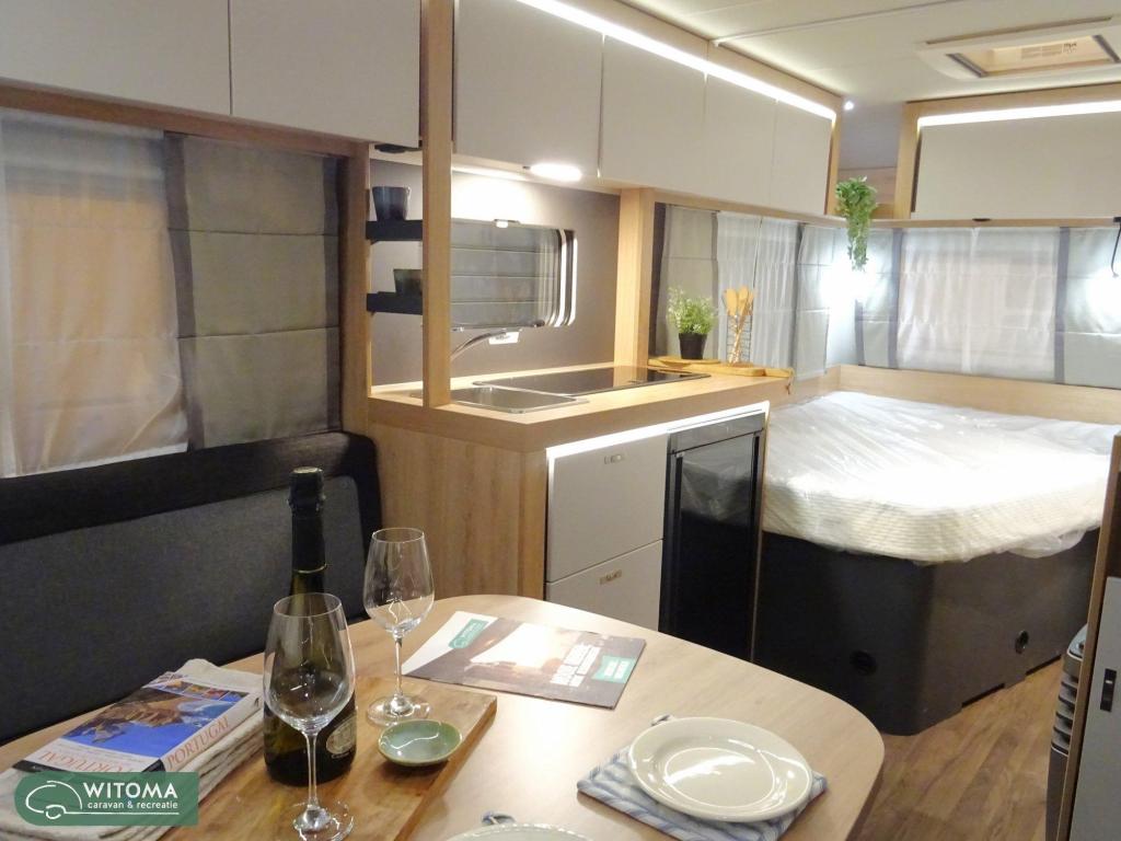 Knaus Sport 450 FU 50 jaar Witoma voordeel!, Caravans en Kamperen, Schokbreker, Rondzit, Bedrijf, Overige typen