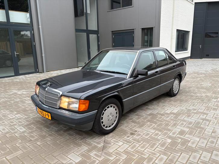 Mercedes-Benz 190-Serie 2.0 E AUT U9 1990 Zwart, Auto's, Mercedes-Benz, Particulier, 190-Serie, Benzine, Sedan, Automaat, Geïmporteerd