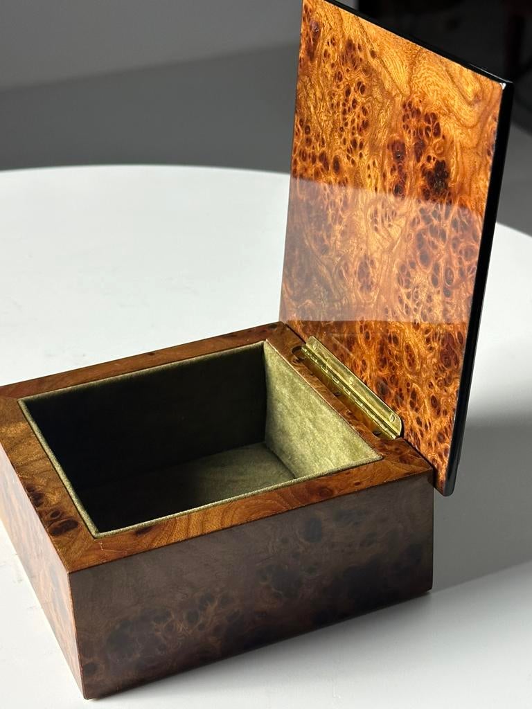 Antieke doos van wortelhout 20e eeuw, Ophalen of Verzenden, Zo goed als nieuw, Minder dan 50 cm