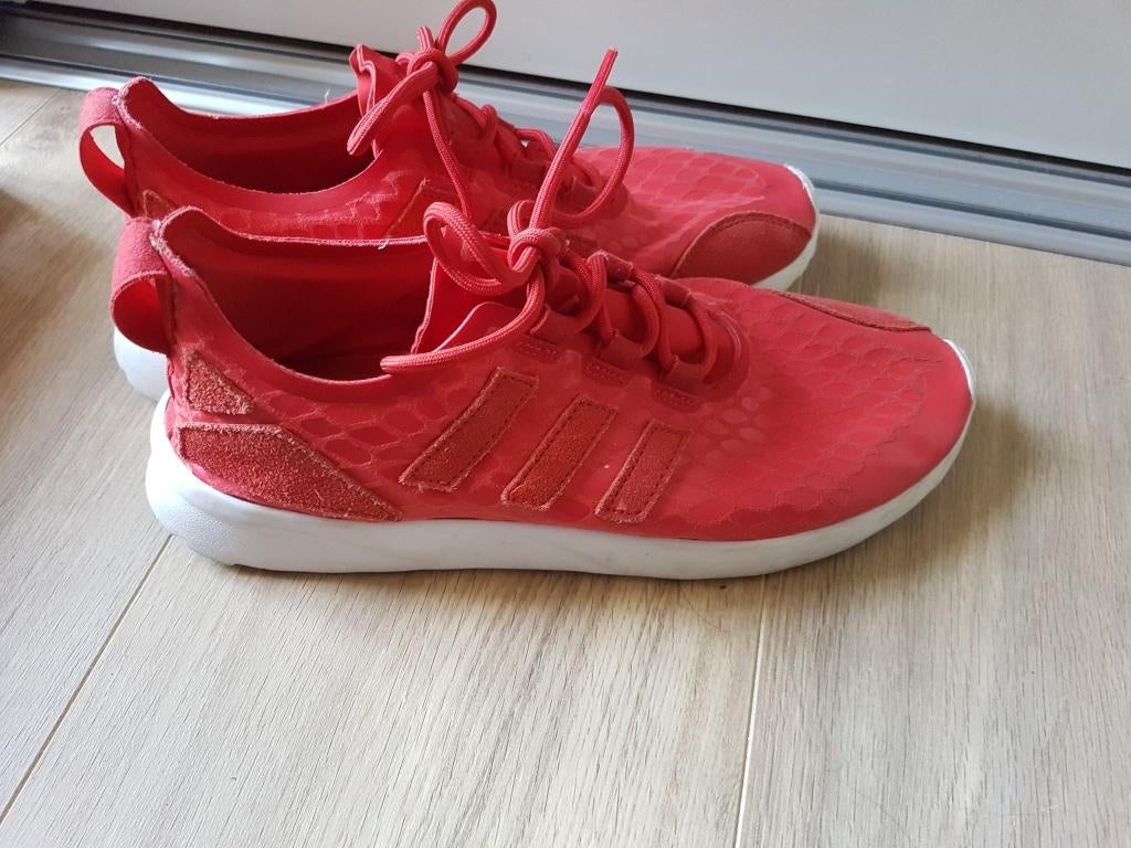 Adidas maat 39 zgan, Adidas, Sportschoenen, Ophalen of Verzenden, Zo goed als nieuw