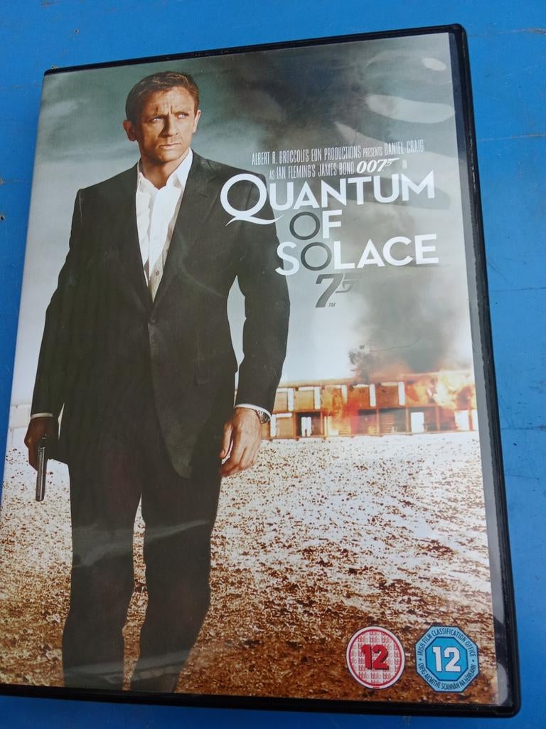 James Bond: Quantum of Solace (DVD) & Spectre (DVD), Vanaf 12 jaar, Ophalen of Verzenden, Gebruikt, Actiethriller