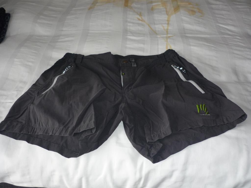 korte broek, Ophalen of Verzenden, Zo goed als nieuw, Maat 56/58 (XL), Grijs