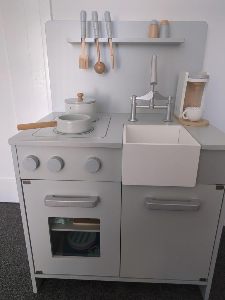 Houten speelkeuken van Petit Amelie, Ophalen, Gebruikt, Hout, Speelkeuken