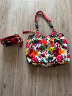 Nieuwe essenza tas met toilettas, Sieraden, Tassen en Uiterlijk, Tassen | Damestassen, Ophalen of Verzenden, Zo goed als nieuw