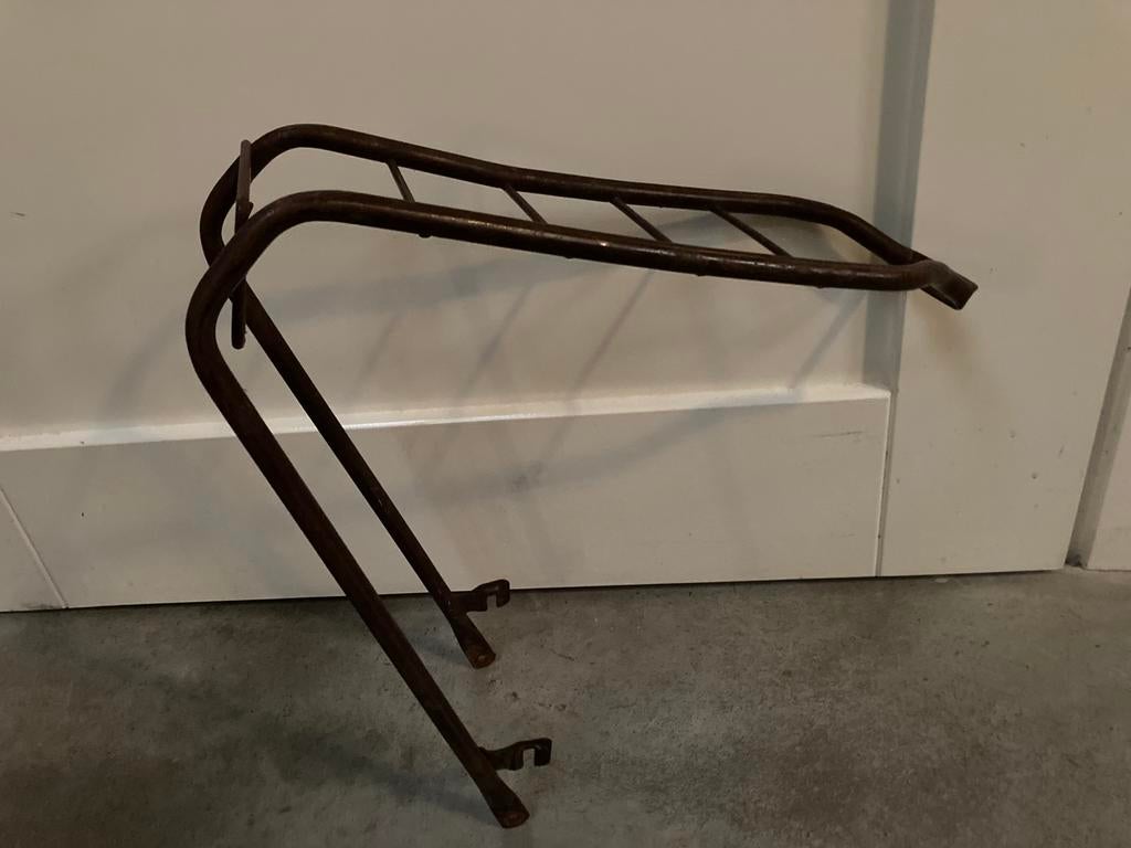 Stevige Bagagedrager bruin 28 inch fiets, Fietsen en Brommers, Fietsaccessoires | Bagagedragers, Ophalen of Verzenden, Gebruikt