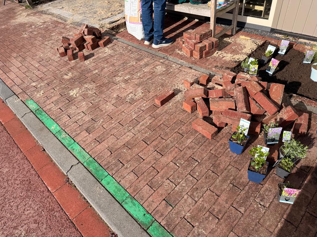 Gratis klinkers af te halen, Tuin en Terras, Ophalen, Beton, Klinkers