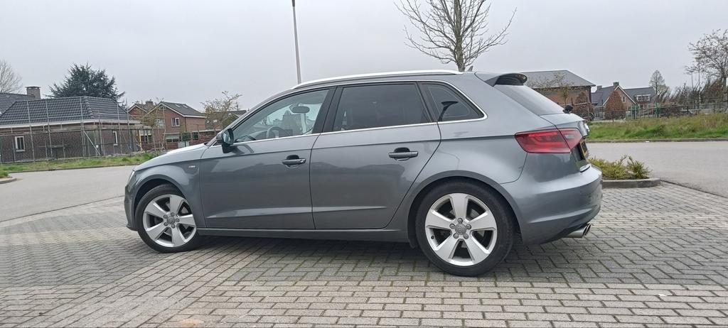 Audi A3 2.0 TDI Sportback 110KW 2013 Grijs, Voorwielaandrijving, Euro 5, Stof, 4 cilinders