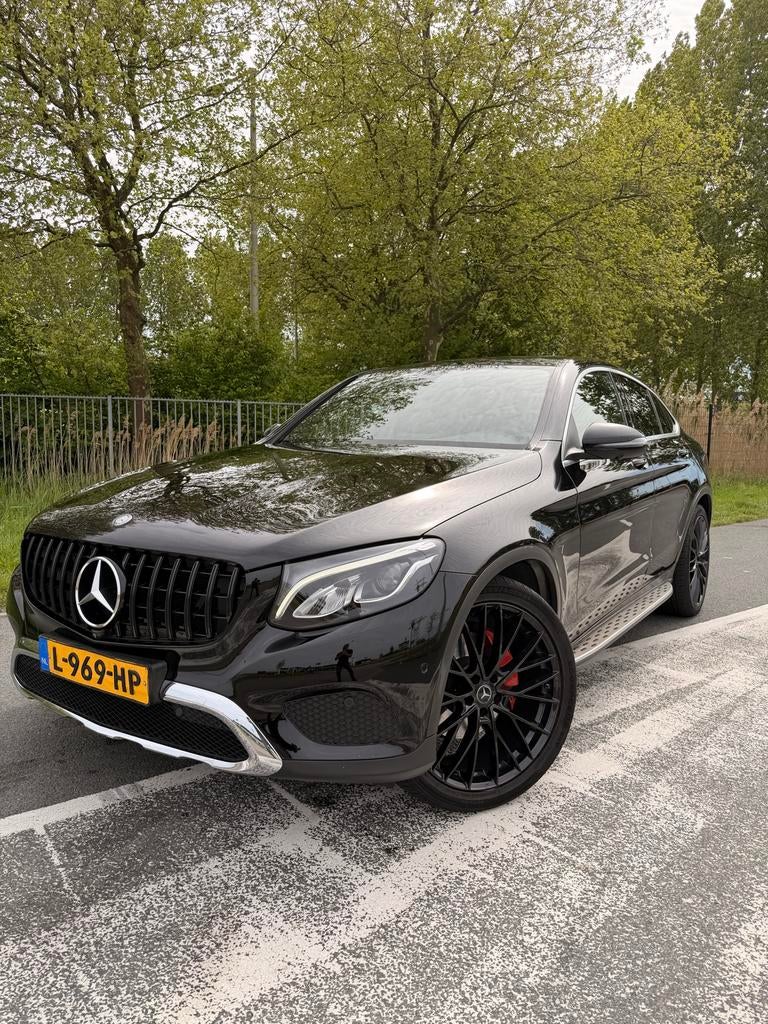 Mercedes-Benz GLC Coupé 250 211pk 4MATIC 9G-TRONIC 2017, Auto's, Automaat, Zwart, Leder en Stof, Zwart