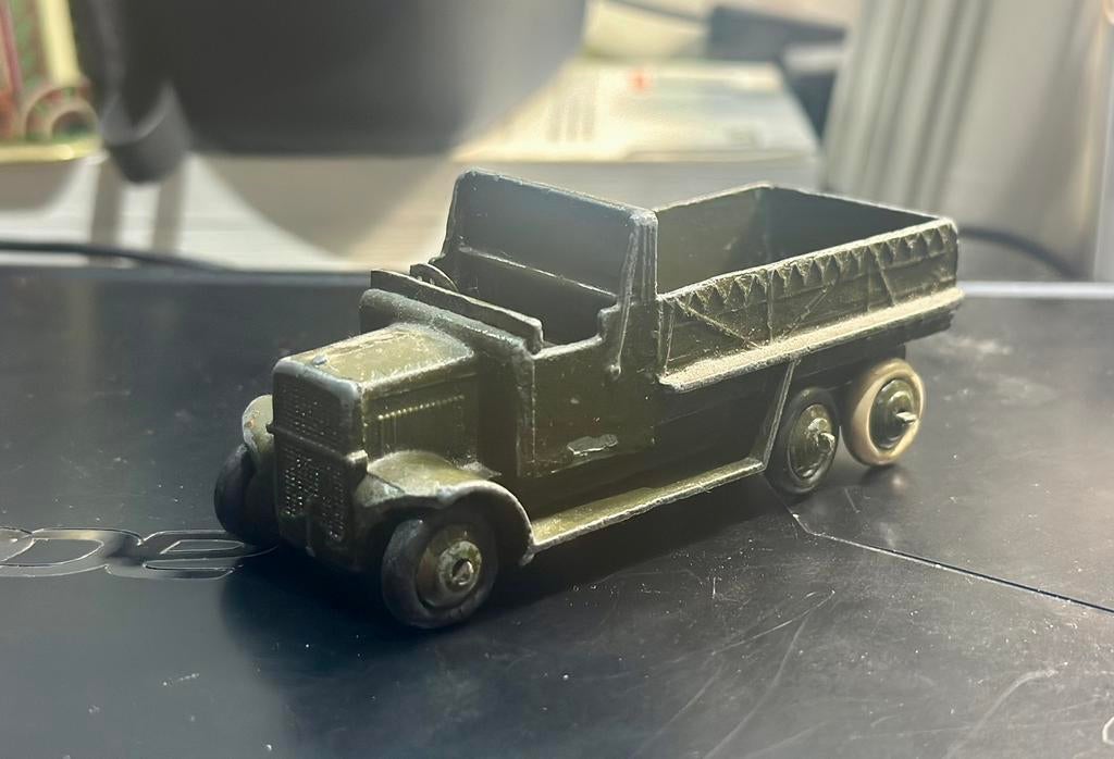 Dinky toys leger vrachtwagen, Ophalen of Verzenden, Zo goed als nieuw, Bus of Vrachtwagen, Overige merken