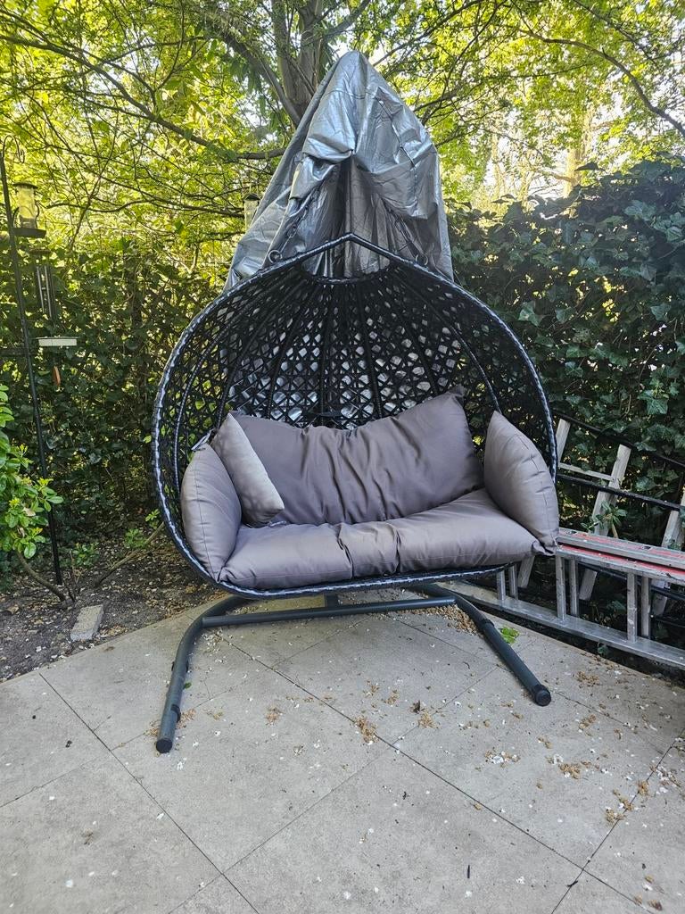 Hangstoel 2 persoons met hoes en kussens, Ophalen of Verzenden, Zo goed als nieuw, Wicker
