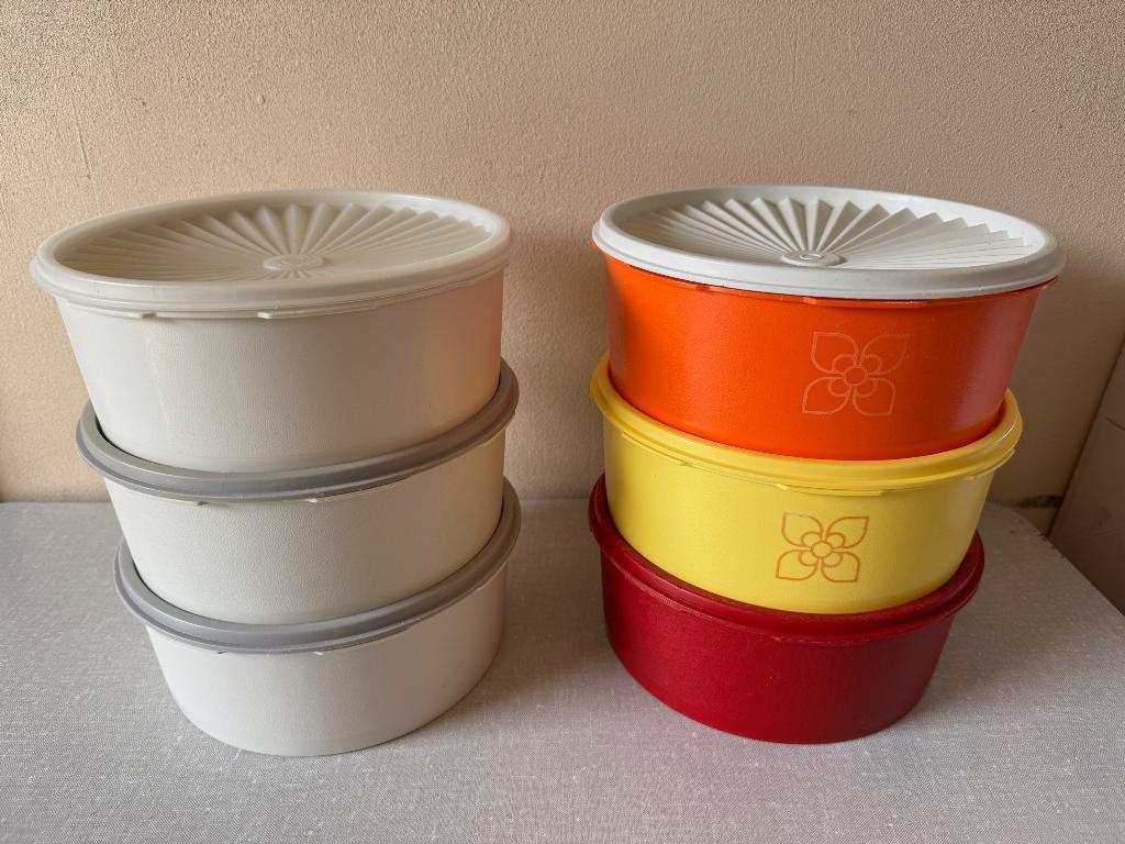 6 Z.G.A.N. koektrommel koekdoos met sterdeksel TUPPERWARE, Ophalen of Verzenden, Zo goed als nieuw, Geel, Bus of Trommel