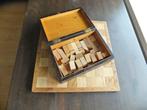 uniek handgemaakt houten schaakspel, bord + stukken + kistje, Nieuw, Een of twee spelers, Ophalen of Verzenden