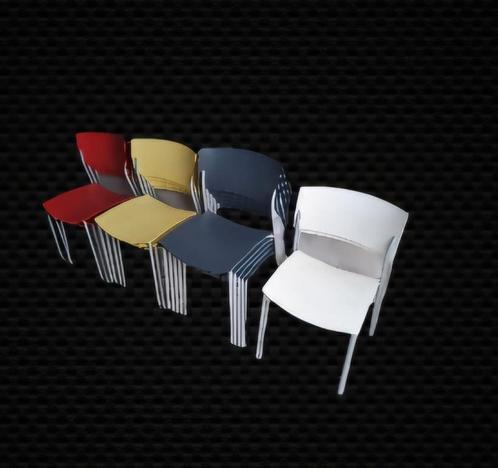 14 stapelbare stoelen in 4 kleuren, Huis en Inrichting, Stoelen, Zo goed als nieuw, Vijf, Zes of meer stoelen, Metaal, Rood, Ophalen