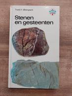 Stenen en gesteenten - Troels V. Østergaard, Ophalen of Verzenden, Gelezen, Overige onderwerpen, Troels V. Østergaard