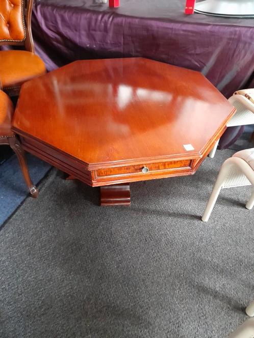 Nette noten 8 kantige salon tafel met lades, Antiek en Kunst, Antiek | Meubels | Tafels, Ophalen