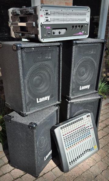 Te Koop; compacte, complete geluidsinstallatie beschikbaar voor biedingen