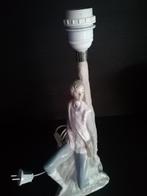 36 cm hoge vintage gesigneerde NAO, Antiek en Kunst, Ophalen of Verzenden