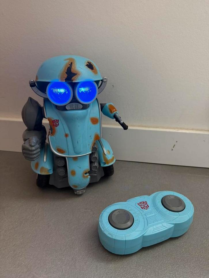 Robot Transformers The Last Knight Autobot Sqweeks RC, Kinderen en Baby's, Speelgoed | Actiefiguren, Zo goed als nieuw, Ophalen of Verzenden