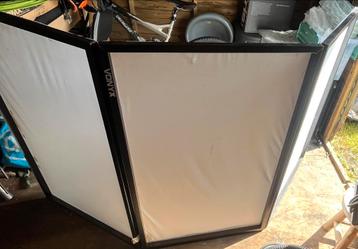 Vonyx dj booth schermen beschikbaar voor biedingen