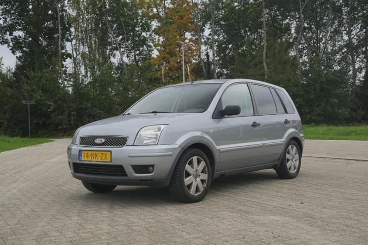 Ford Fusion+ 1.6 16V 2003 Grijs, Auto's, Ford, Particulier, Fusion, ABS, Airbags, Airconditioning, Bluetooth, Centrale vergrendeling