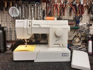 SINGER HARMONIE 300 NAAIMACHINE MODEL 9137 beschikbaar voor biedingen